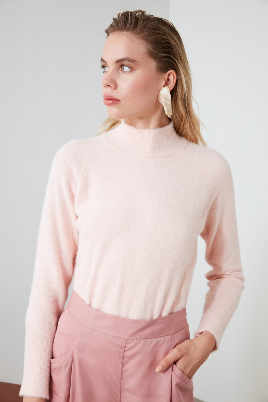 Trendyol PowderEd Beard Rope Upright Collar KnitSweater