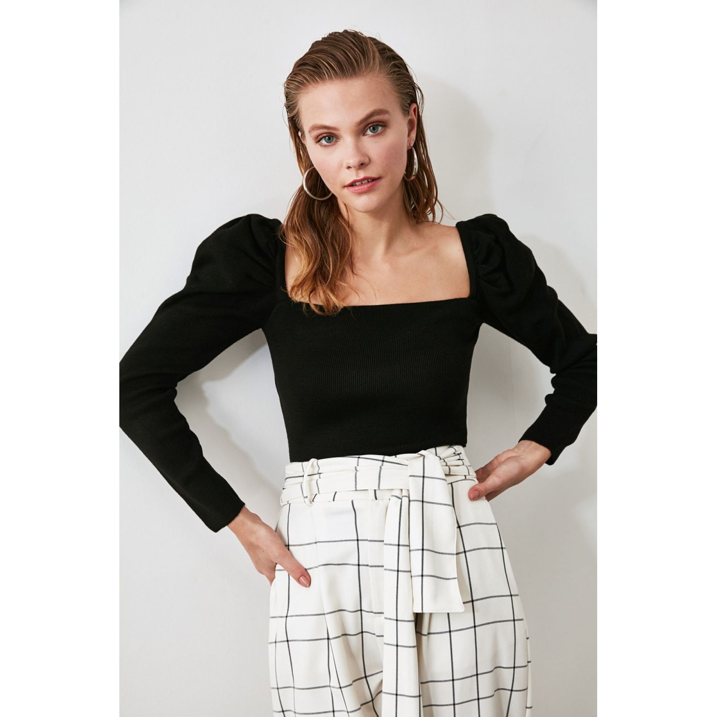 Trendyol Black Pucker Detailed Square Collar Knitwear Sweater
