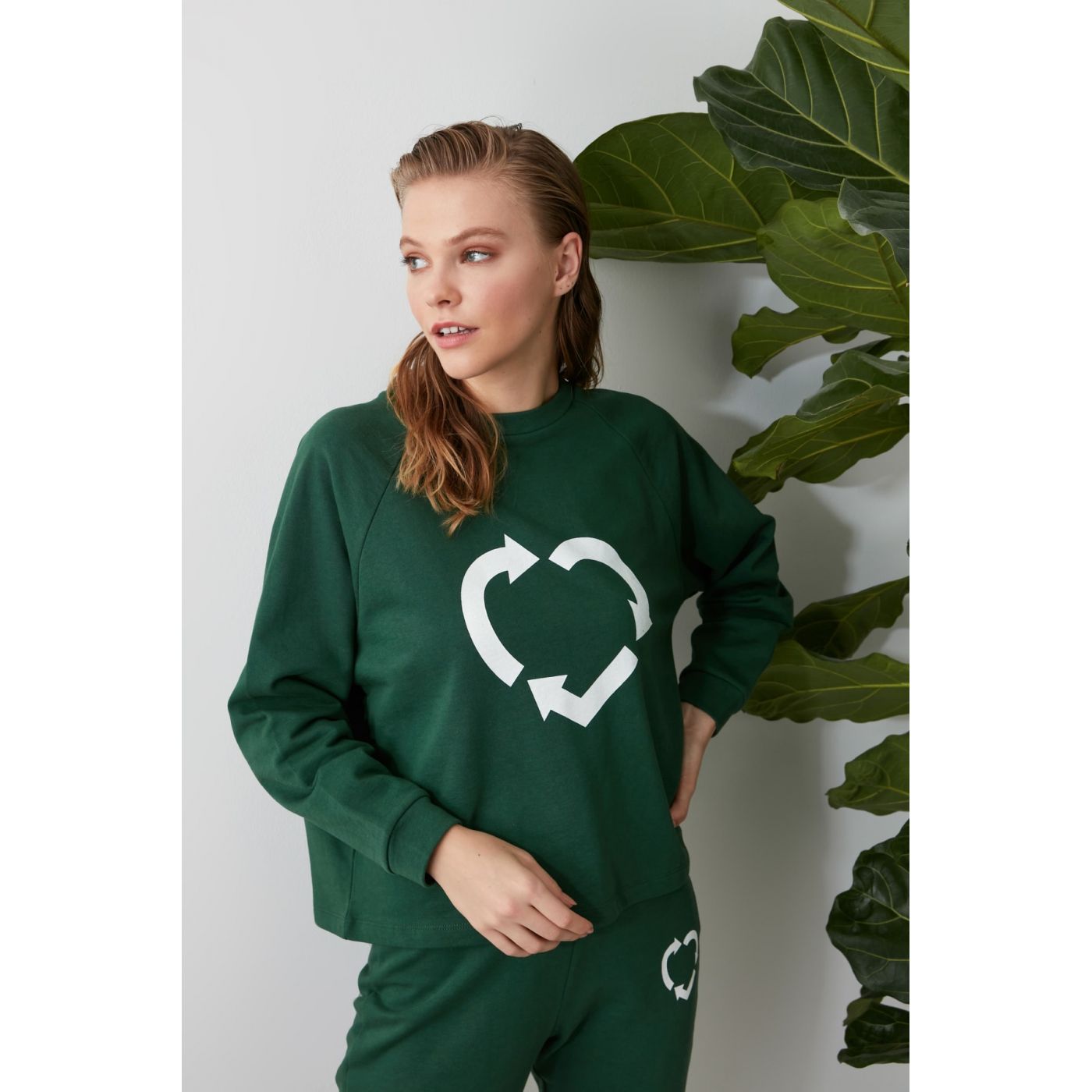 Trendyol Emerald Green Printed 100% Organic Cotton Basic Reglan Sleeve Knitting Sweatshirt