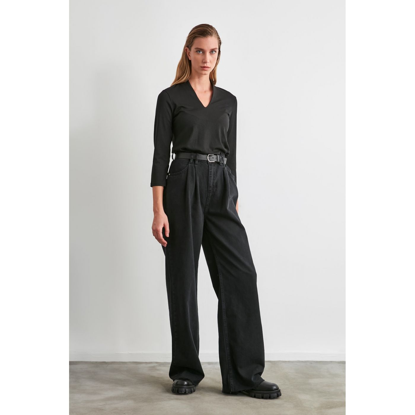 Trendyol Black Belt High Waist Wide Leg Jeans