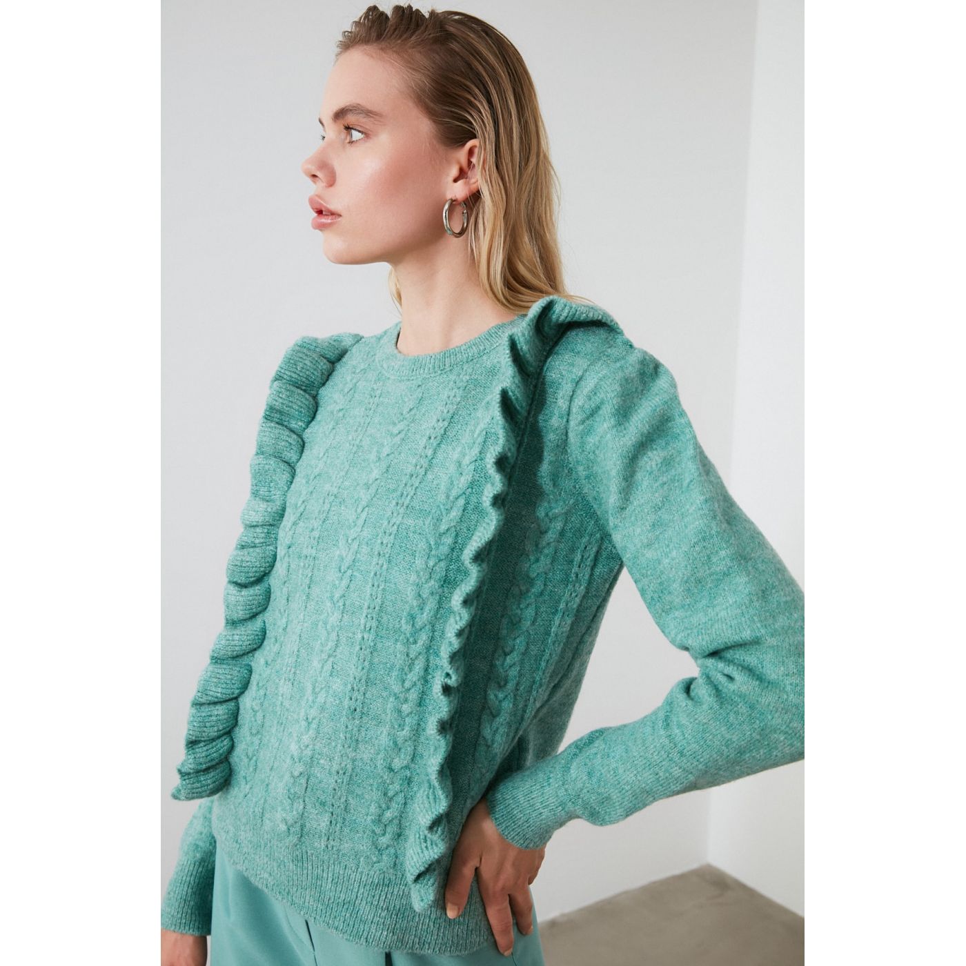 Naiste sviiter Trendyol Frill detailed