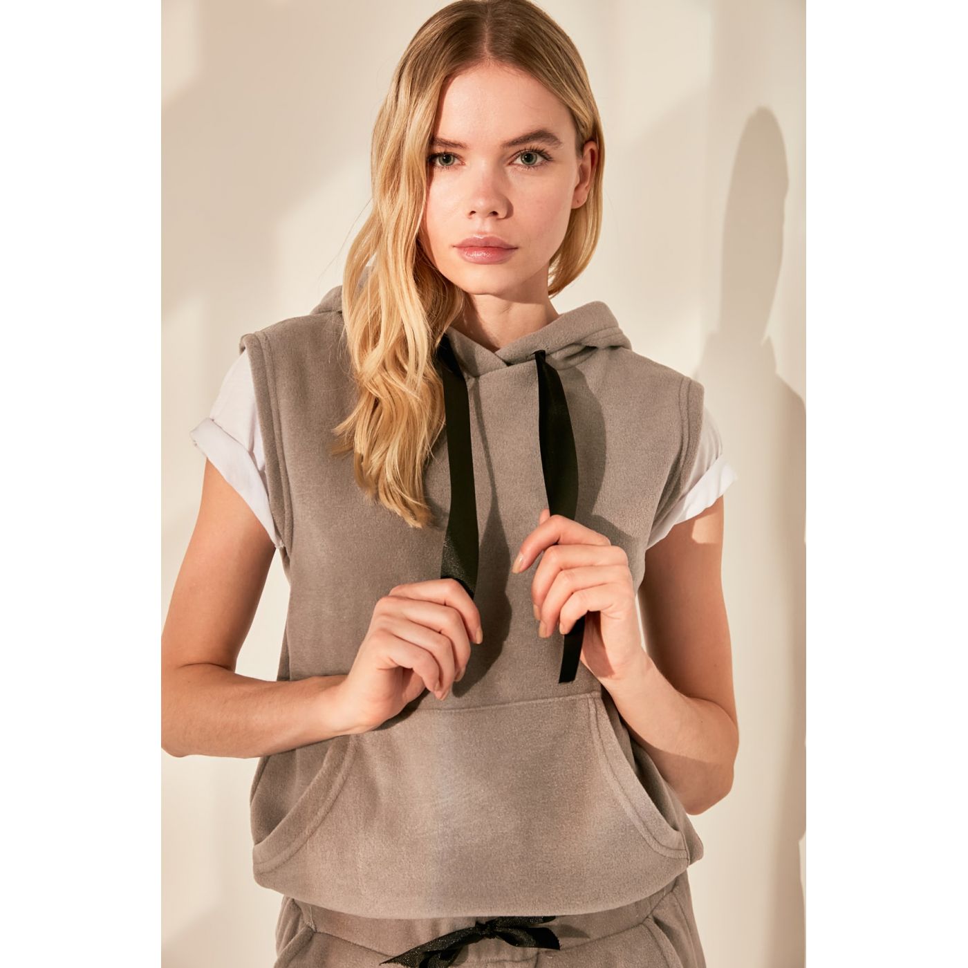 Trendyol Sleeveless Polar Knitting Sweatshirt WITH Grey Basic Hoodie