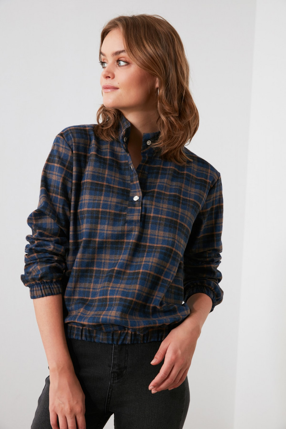 Trendyol Multicolored Stand-Up Collar Blouse