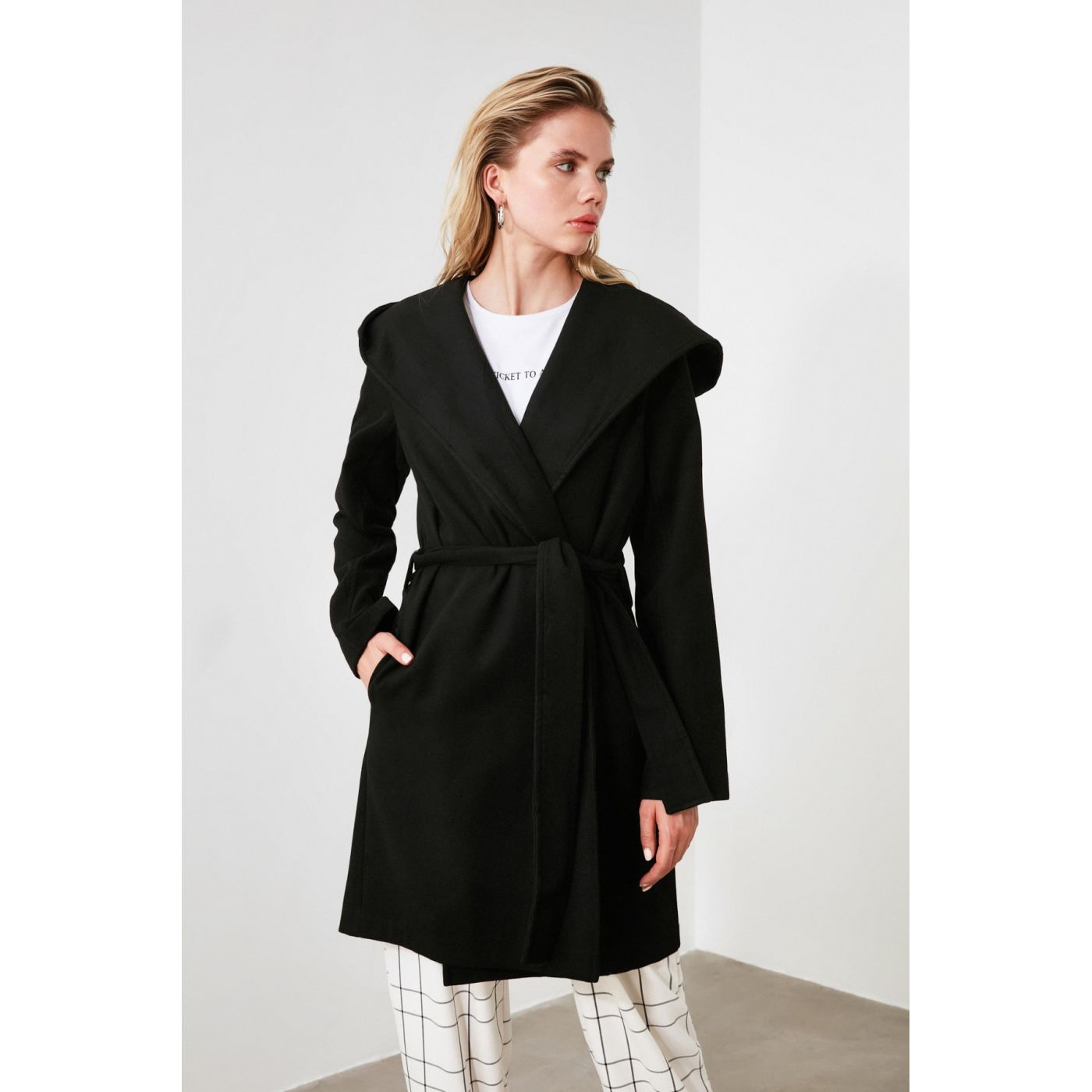 Trendyol Black BeltHood Coat