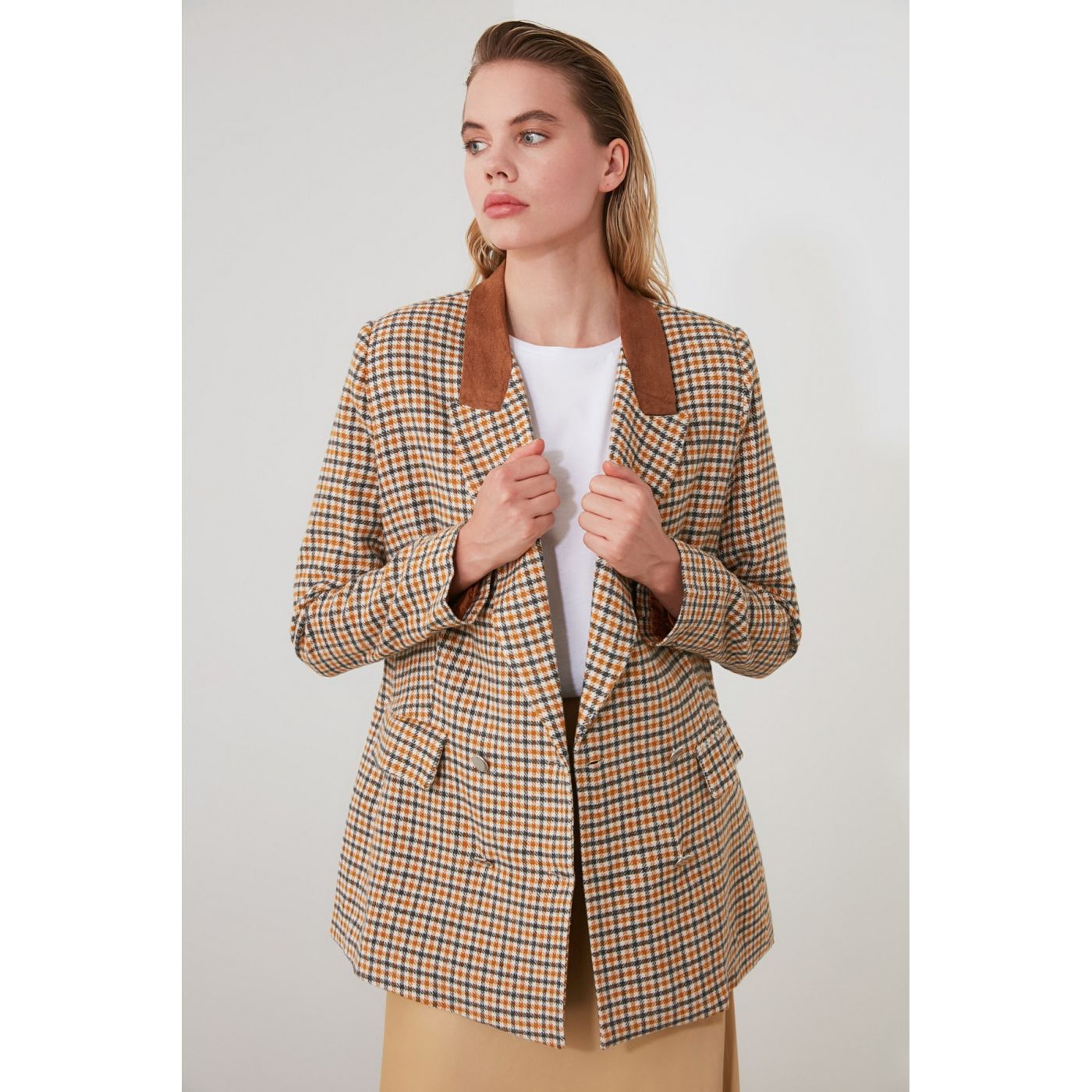 Trendyol Beige Neck Line Detailed Plaid Jacket