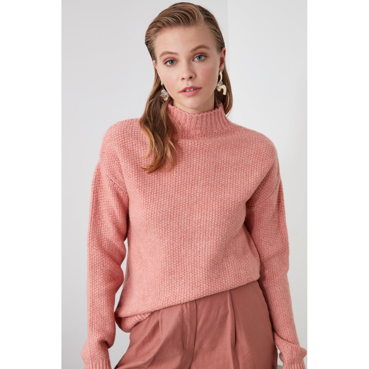 Trendyol Rose Dry Turtleneck Knit Sweater