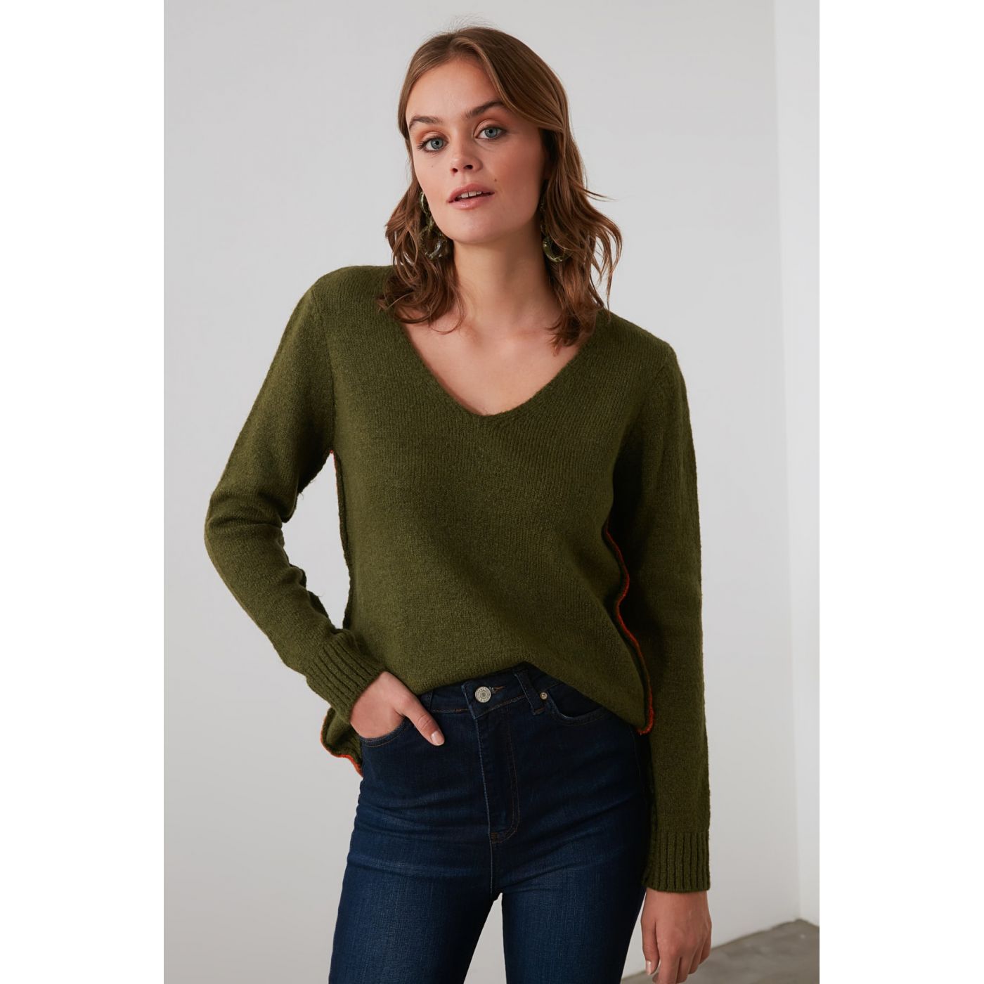 Trendyol Khaccoli Contrast Ribbon Detailed Knitwear Sweater