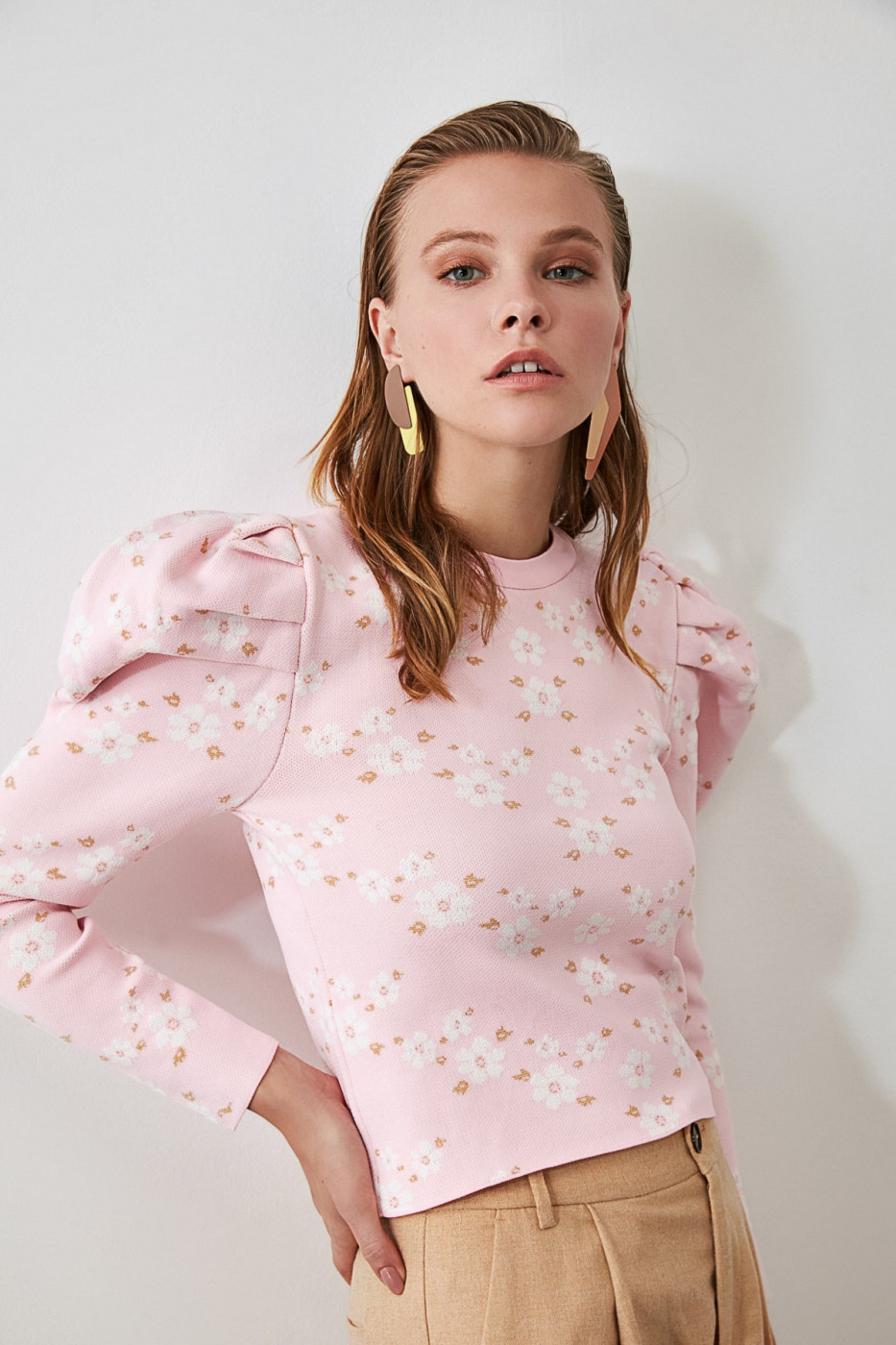 Trendyol Pink FlowerKjack Sweater