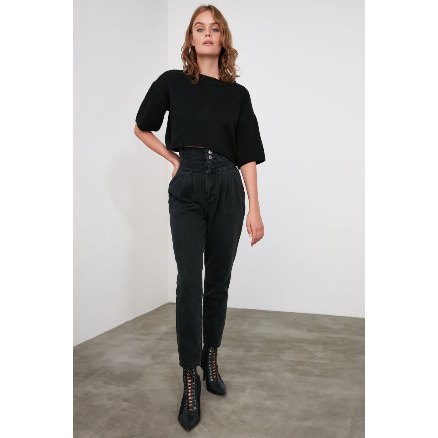 Trendyol Anthracite Pleated Stitch Detailing Super High Waist Mom Jeans