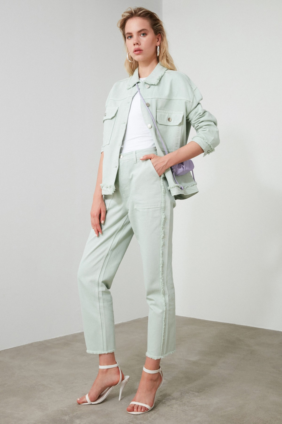 Trendyol Khaki Tassel Detailed High Waist Straight Jeans