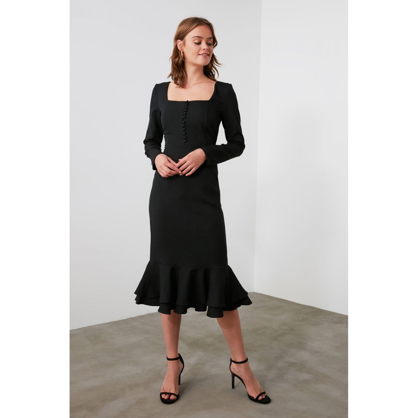 Trendyol Black Flywheel Button Detailing Dress