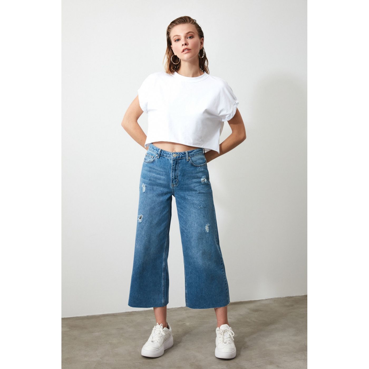 Trendyol Blue Ripped Detailed High Waist Culotte Jeans
