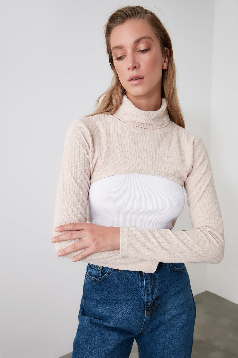 Trendyol Stone Throat Crop Knitted Blouse