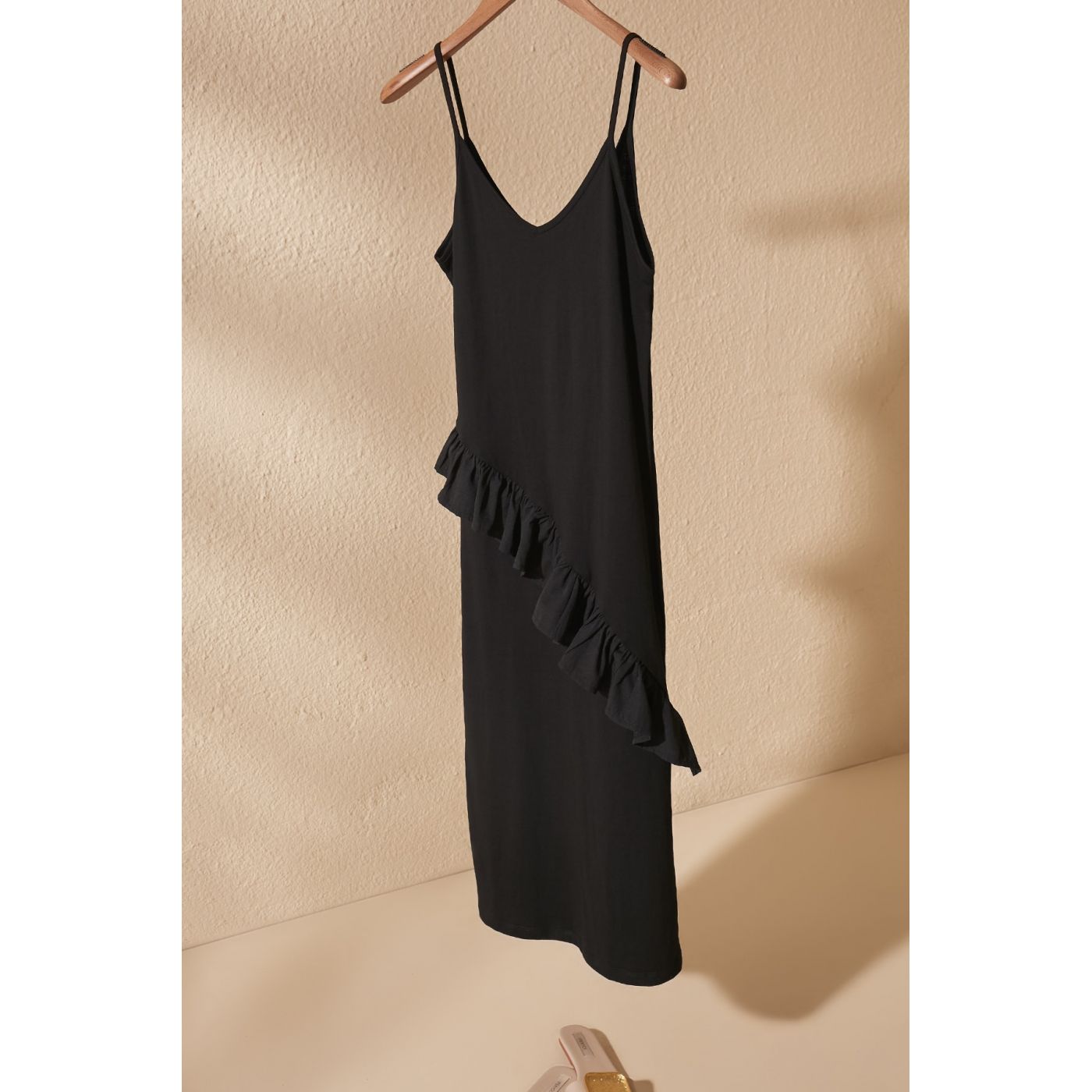 Trendyol Black Strappy Midi Knitted Dress