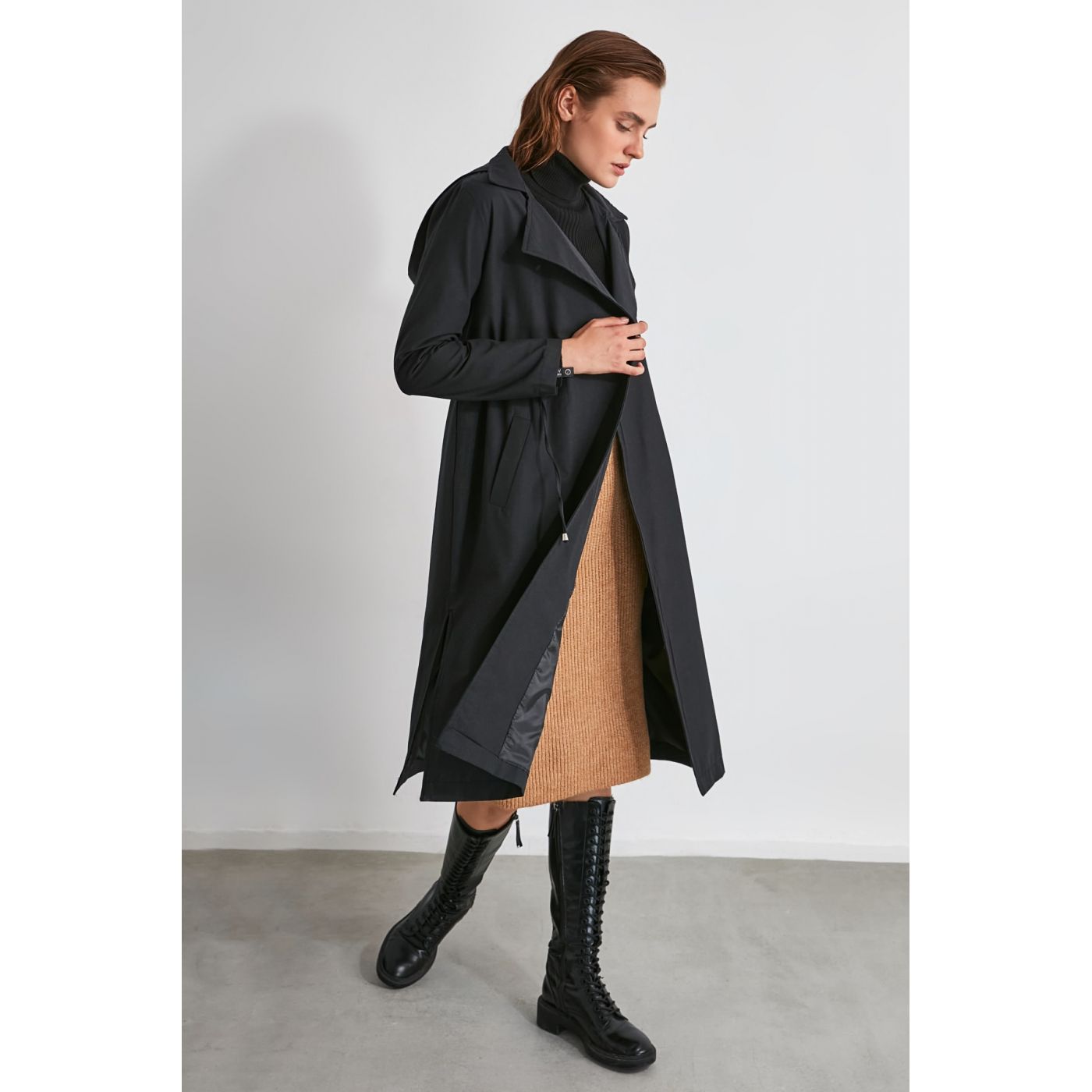 Trendyol Black Waist Shrink Hooded Trench Coat