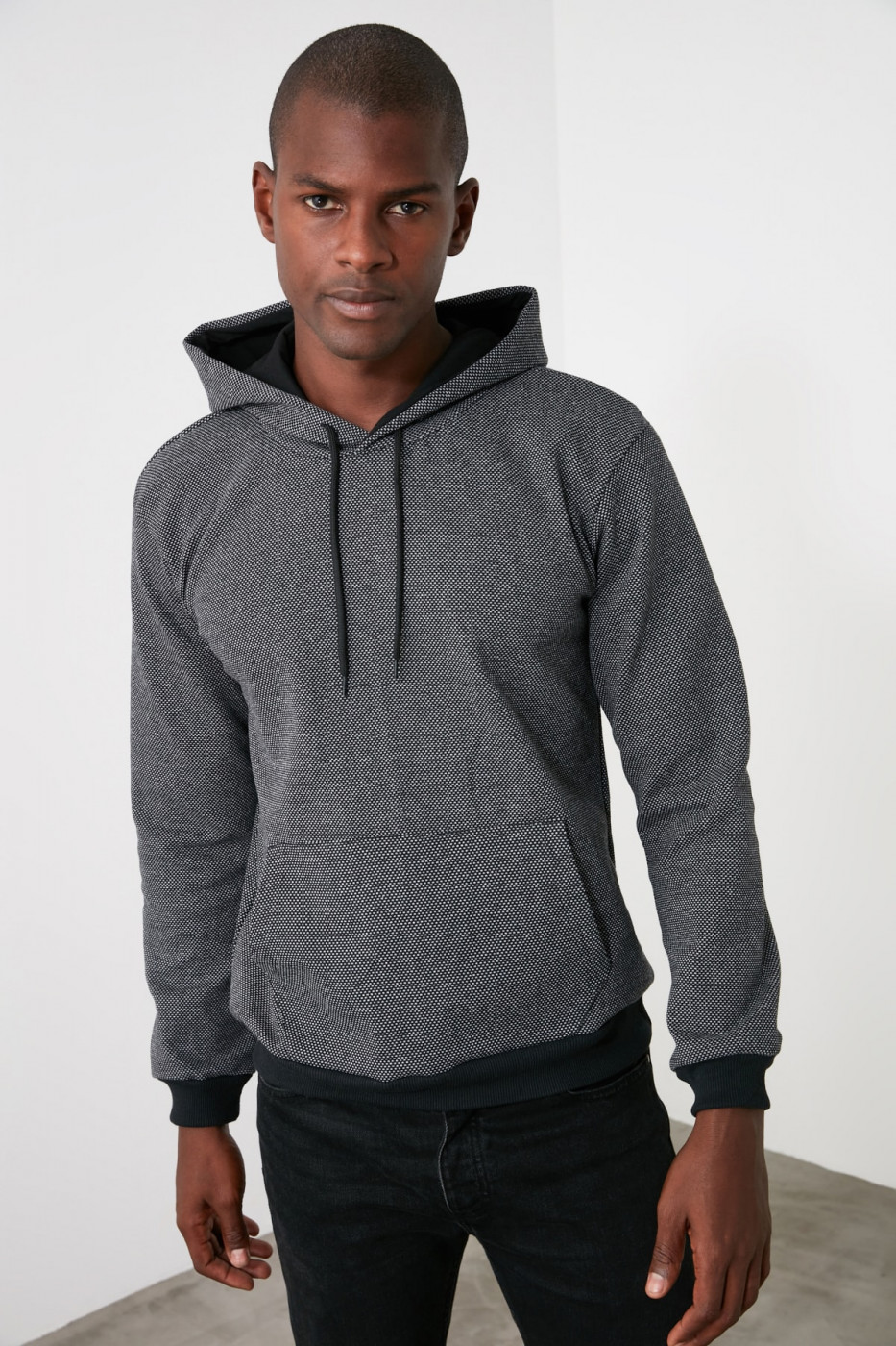 Trendyol Black Men's Hooded Sweatshirt