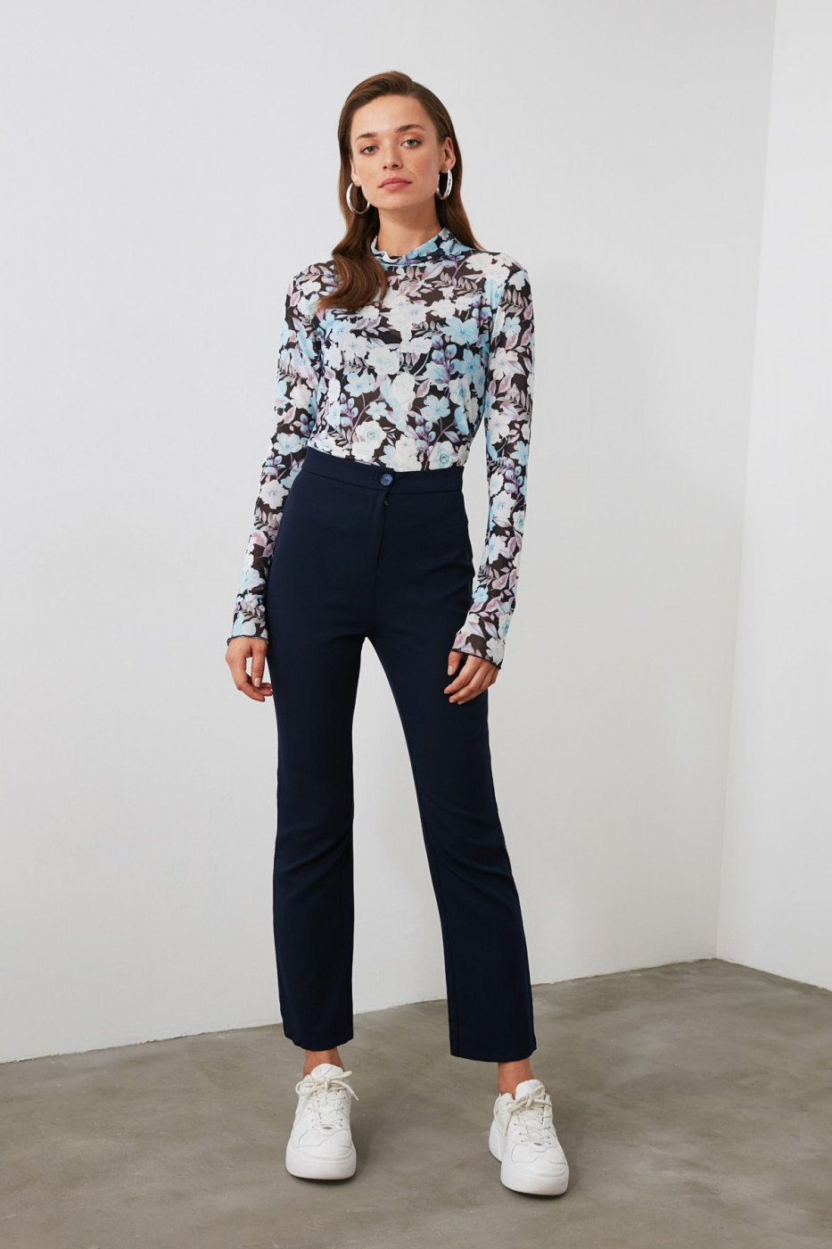 Trendyol Navy Straight Cut Trousers