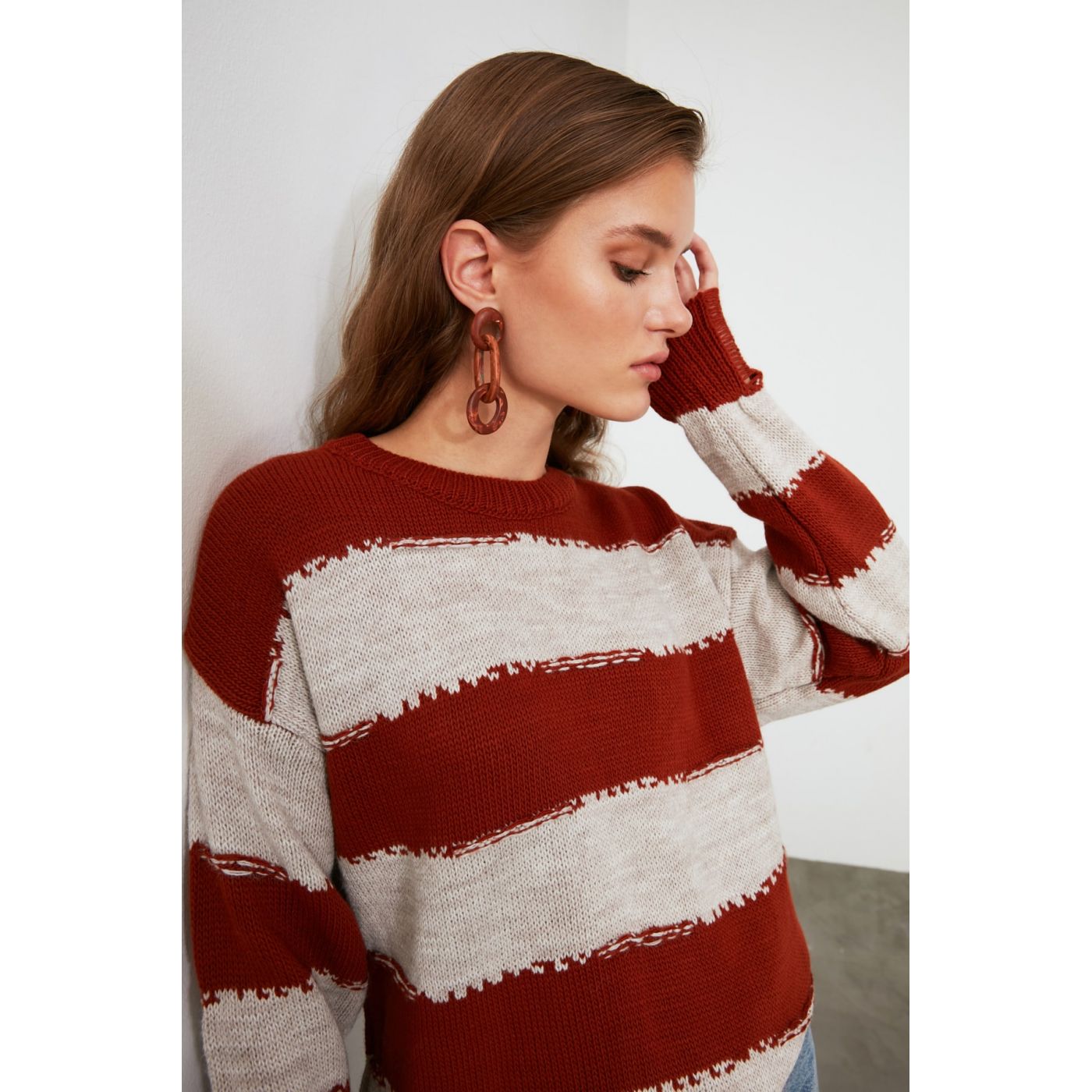 Trendyol Cinnamon Striped Shedding Detailed Knitwear Sweater