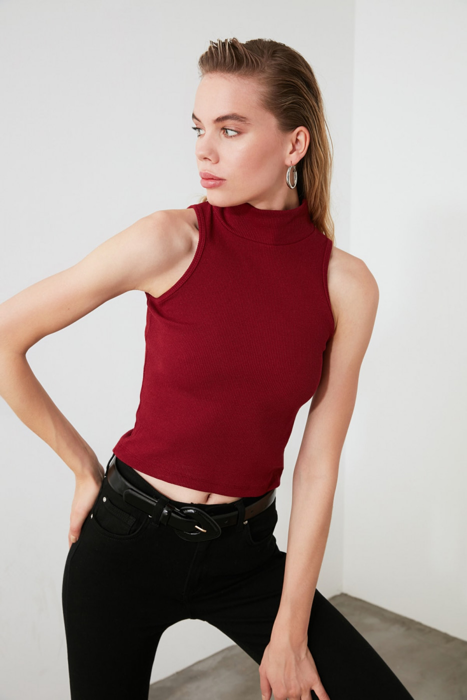 Trendyol Burgundy Upright Collar Knitted Blouse