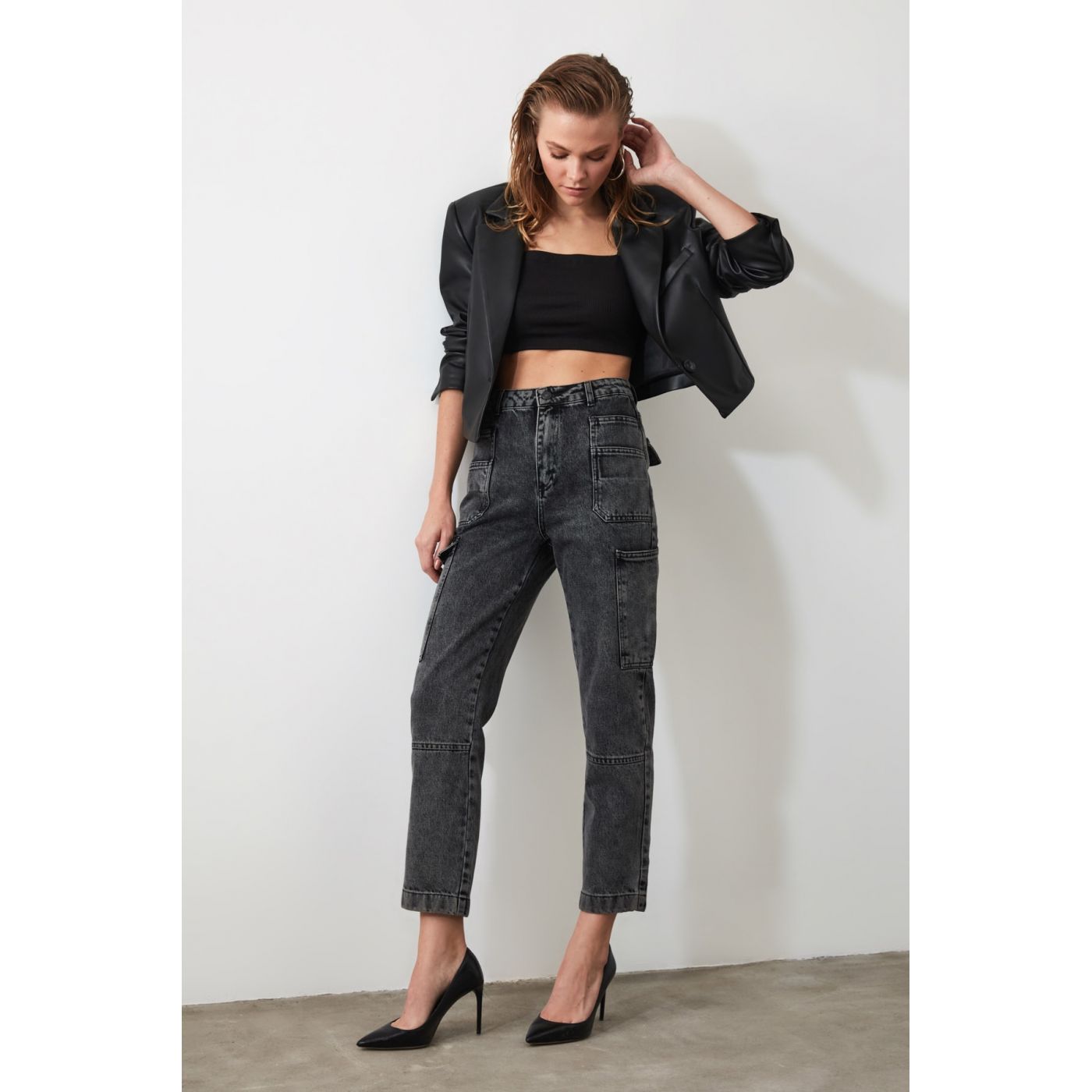Trendyol Black Pocket Detail High Waist Straight Jeans