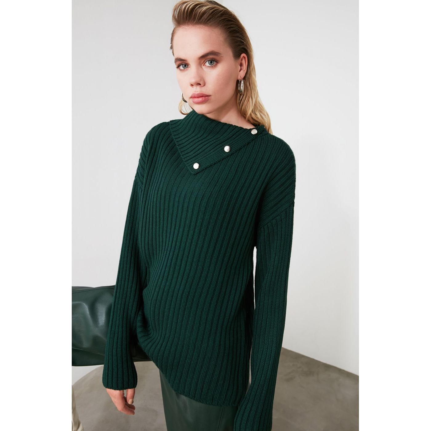 Trendyol Emerald Green Wipe Collar Knit Sweater