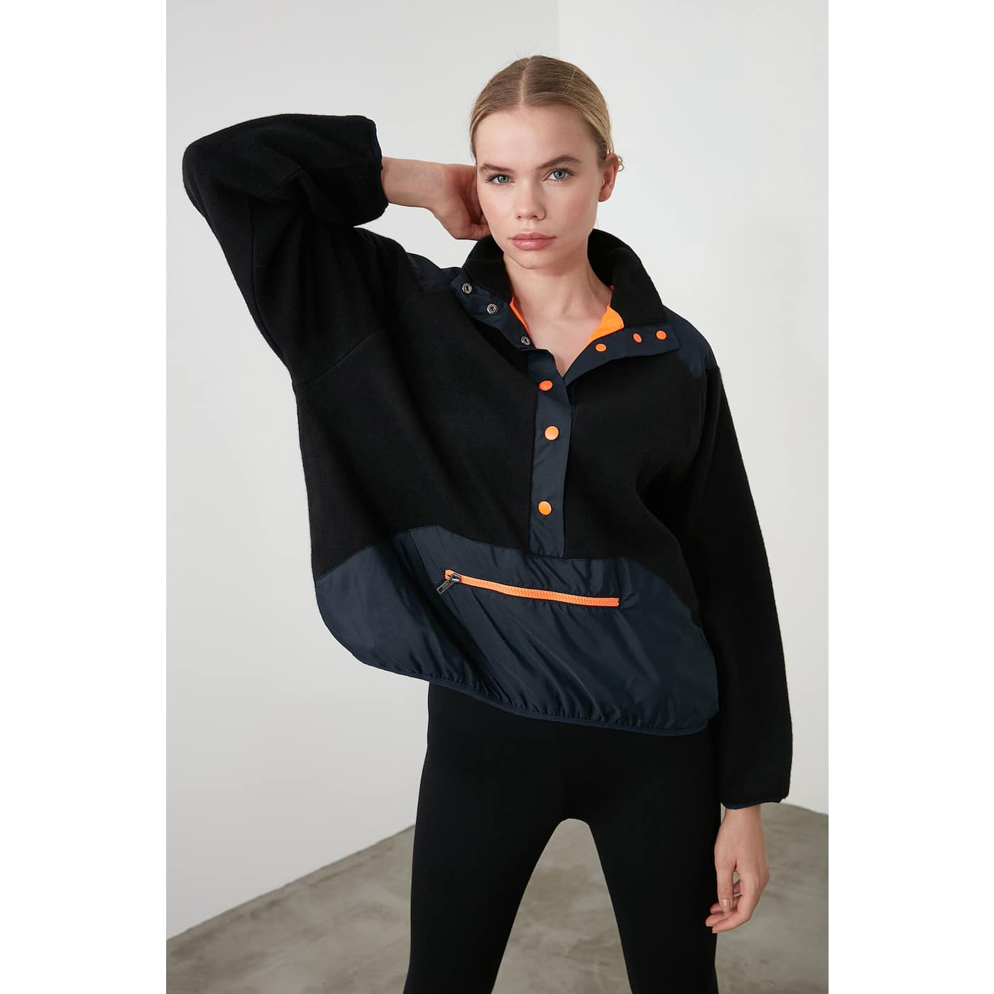 Trendyol Black Double Sided Sports Knitting Sweatshirt