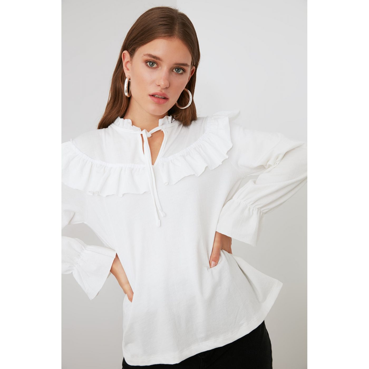 Trendyol Ekru Ruffle Knitted Blouse
