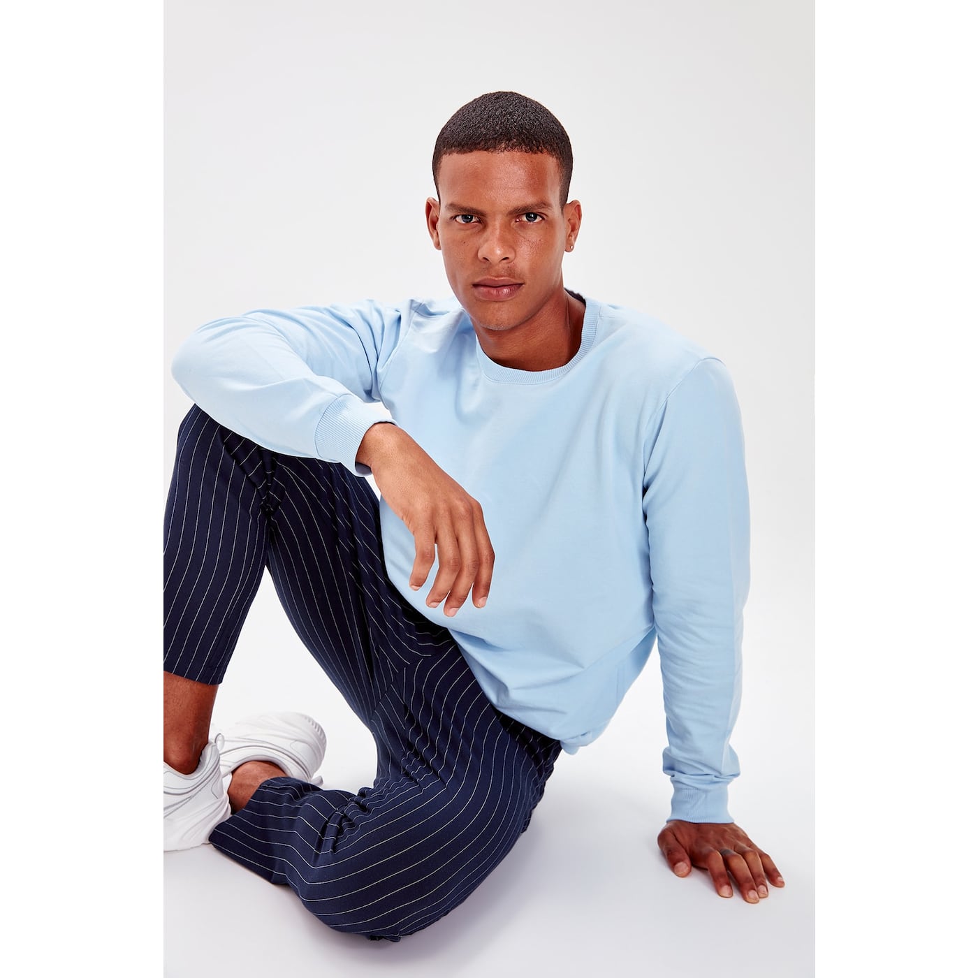 Trendyol Blue Men's Basic Bicycle Collar Long Sleeve Sweatshirt