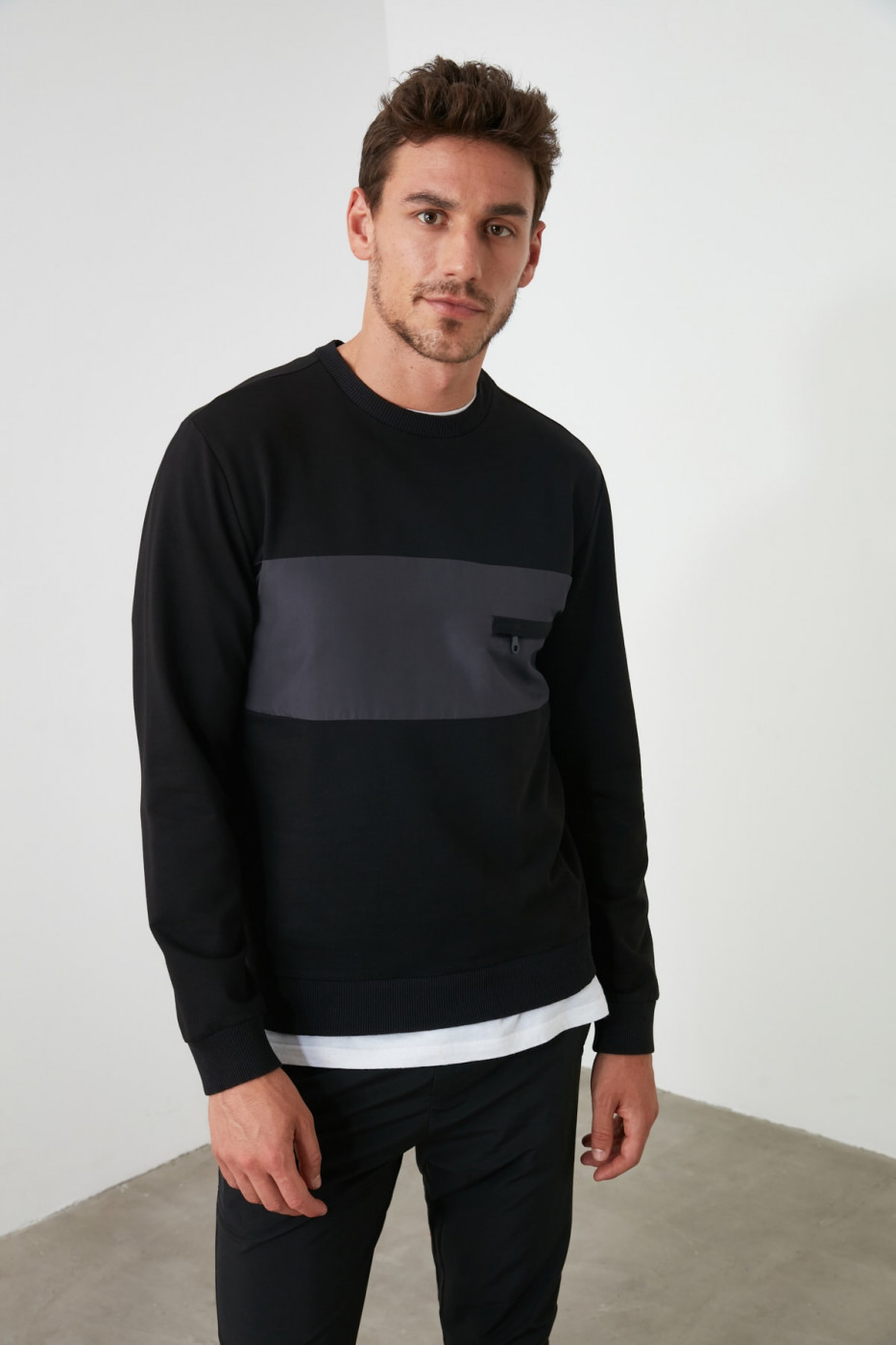 Trendyol Black Men Printed Zipper Detailed Sweatshirt