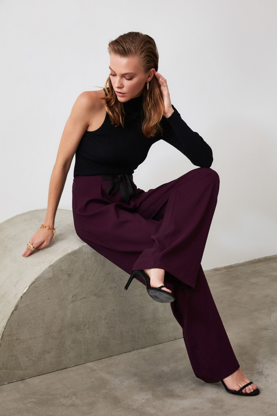 Trendyol Burgundy Binding Trousers