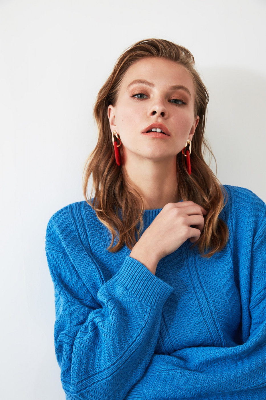 Trendyol Blue Crop Knit Sweater