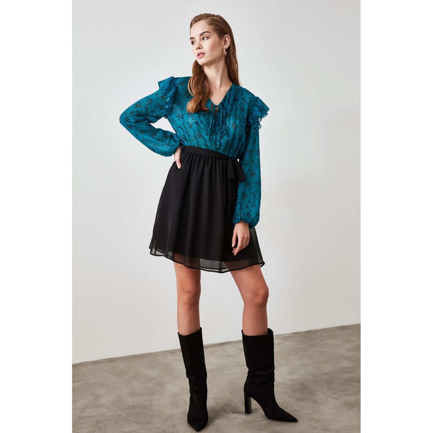 Trendyol Oil Belt Floral Patterned Dress