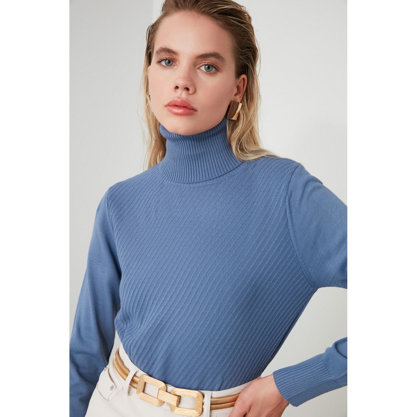 Trendyol Blue Turtleneck Knit Sweater