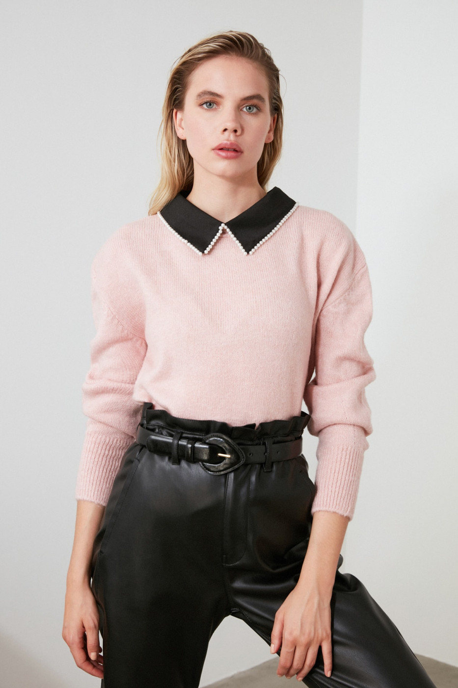 Trendyol Powder Collar Pearl Detailed Knitwear Sweater
