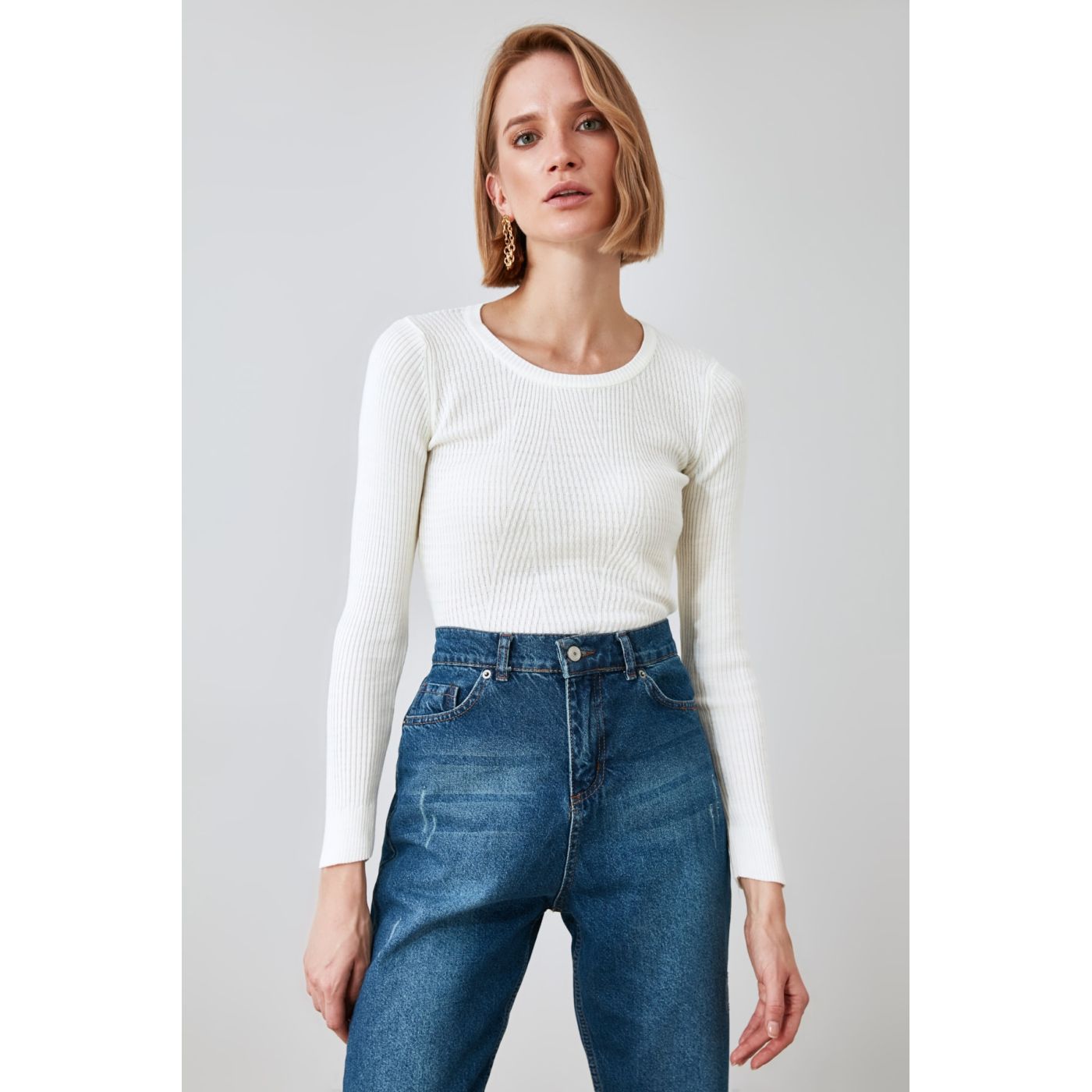 Trendyol Ekru Round CollarTriko Sweater