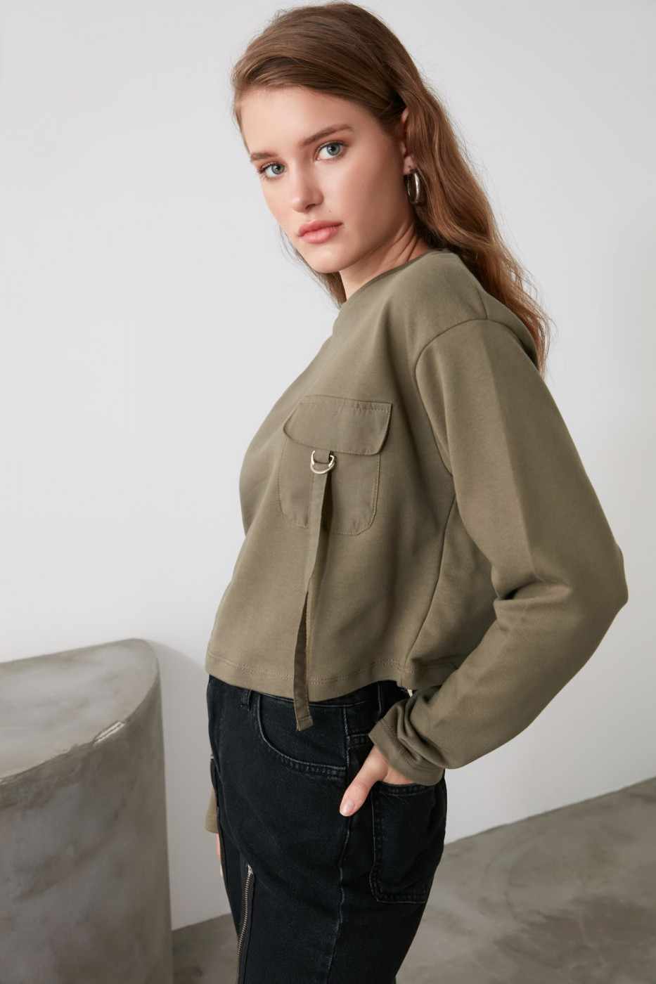 Trendyol Khaki Crop Knitted Sweatshirt