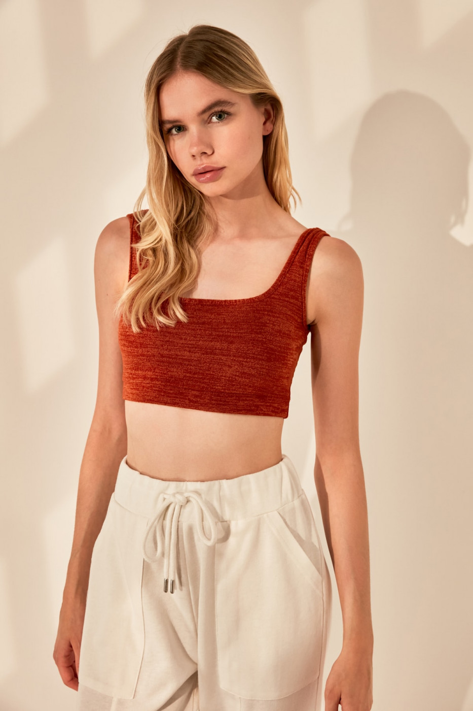 Trendyol Cinnamon Crop Knitted Busnist
