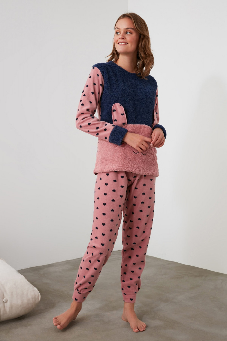 Trendyol Pink Embroidered Wellsoft Pajama Set