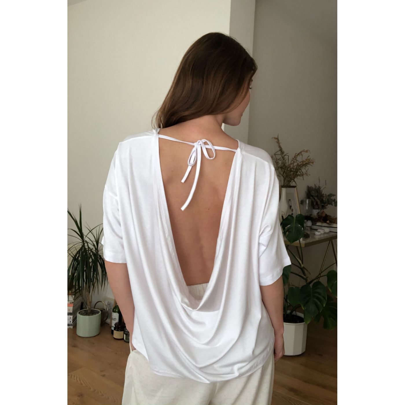 Trendyol White Back Detailed Knitted Blouse