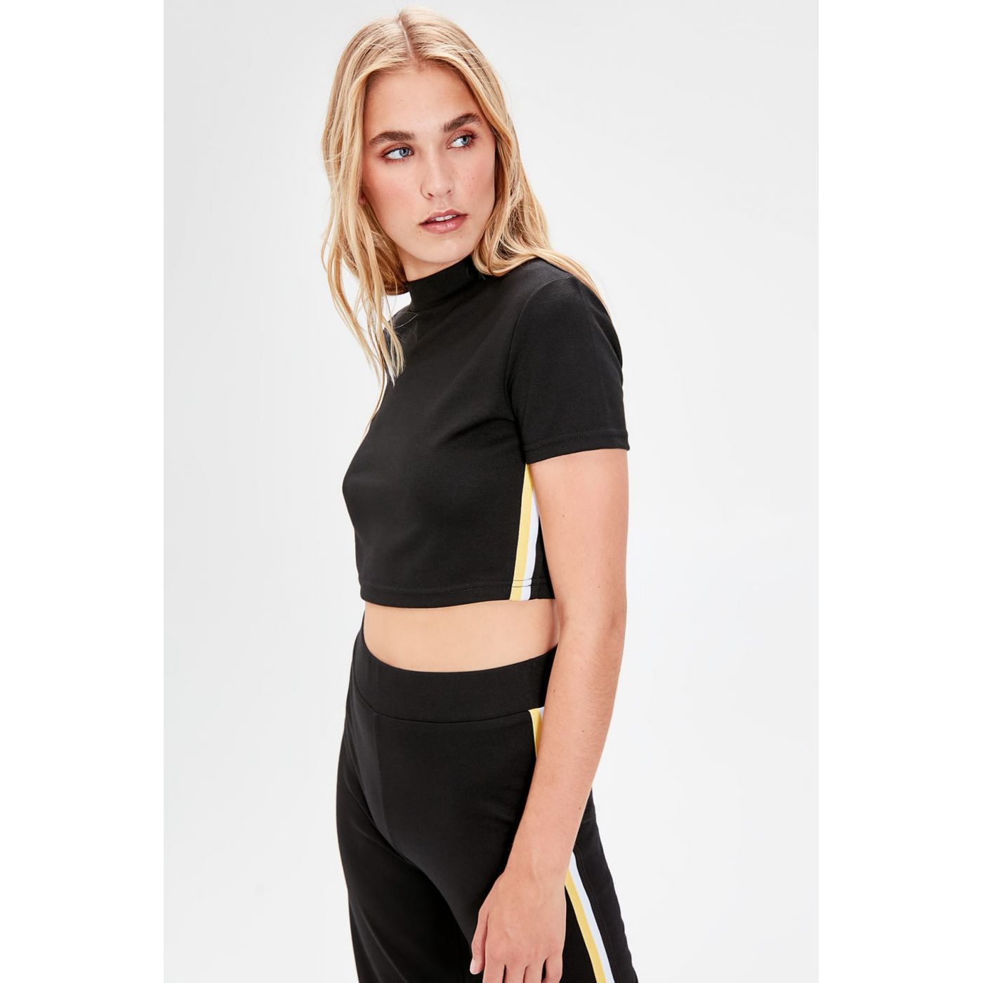 Trendyol Black Ribbon Detailed Upright Neck Knitted Crop Blouse
