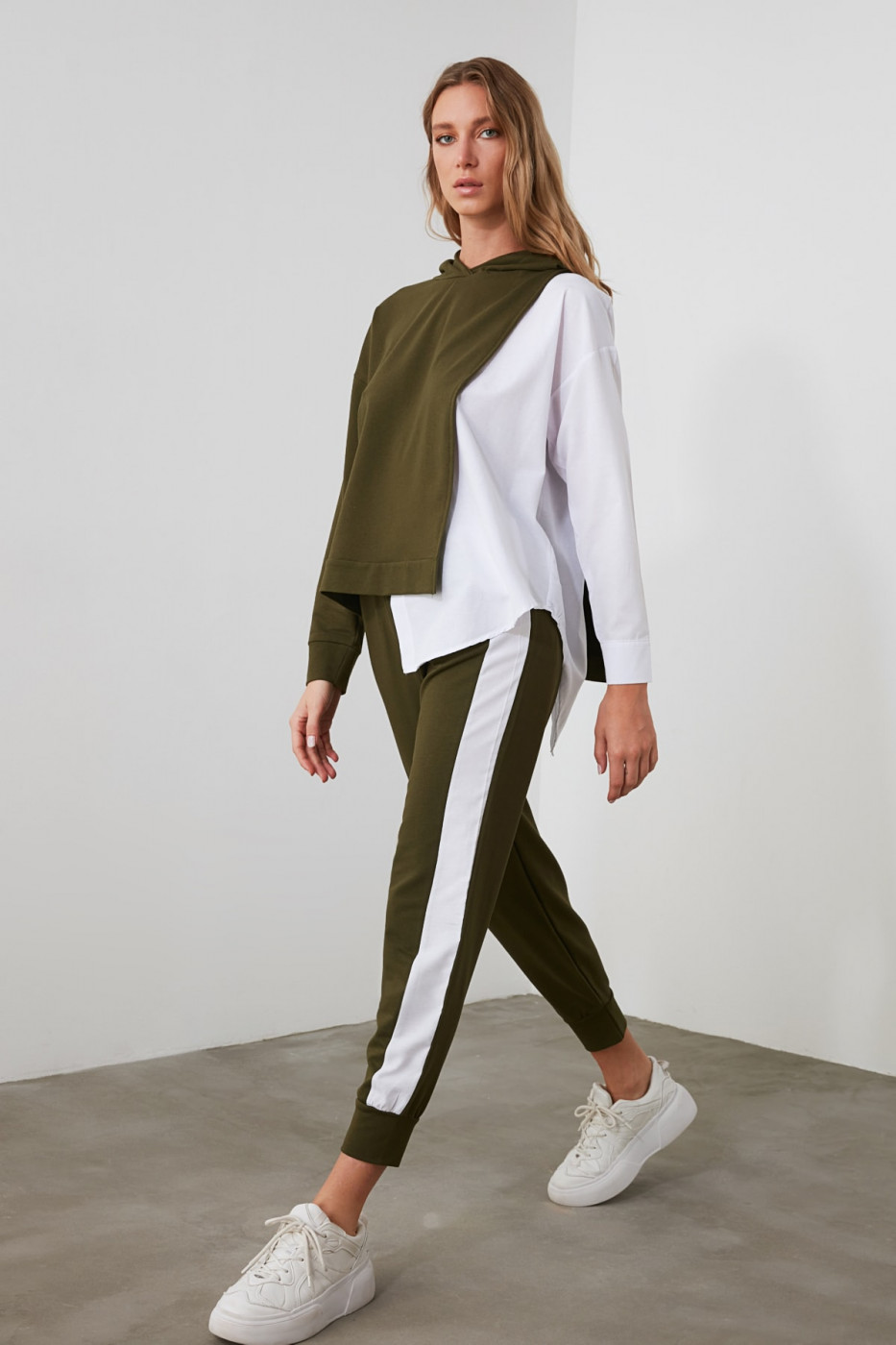 Naiste dressipüksid Trendyol Striped