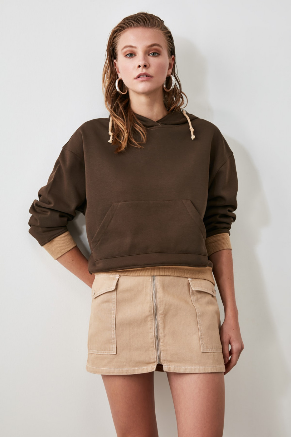 Trendyol Kangaroo Pocket Knitted Sweatshirt WITH Brown Block