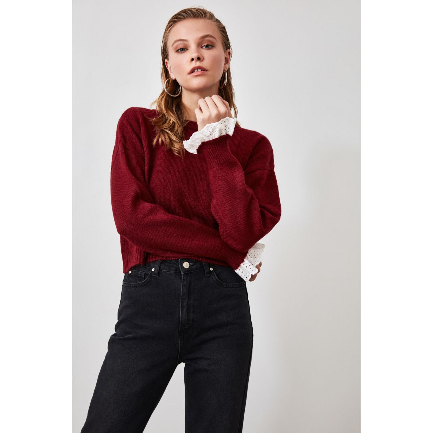 Trendyol Elderd Lace Detailed Knitwear Sweater