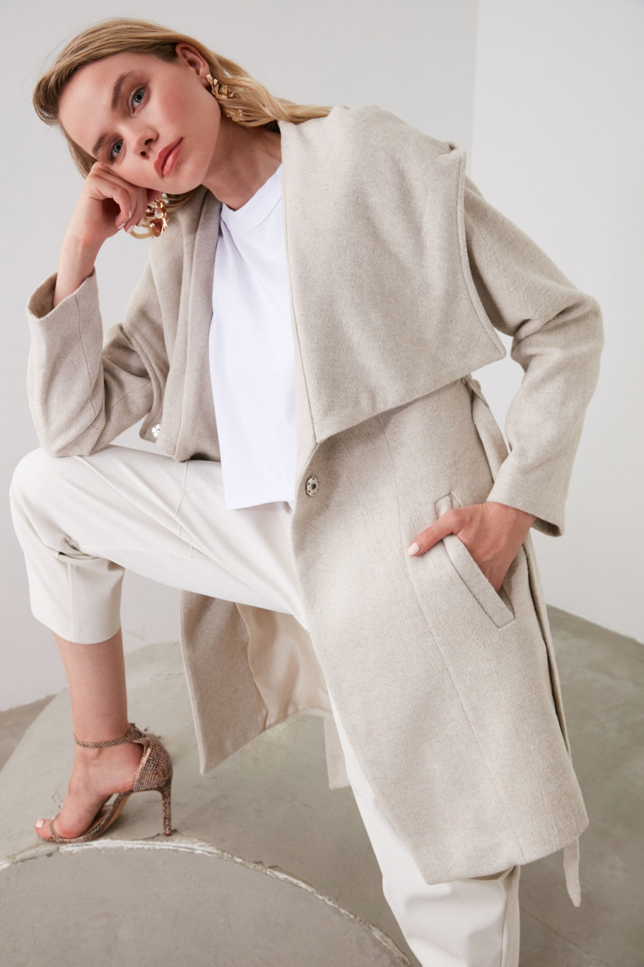 Trendyol Stone BeltHood Stamp Coat