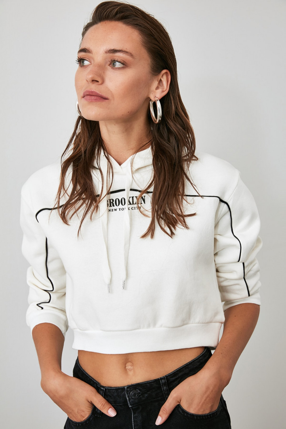 Trendyol White Printed Hooded Crop Knitted Sweatshirt