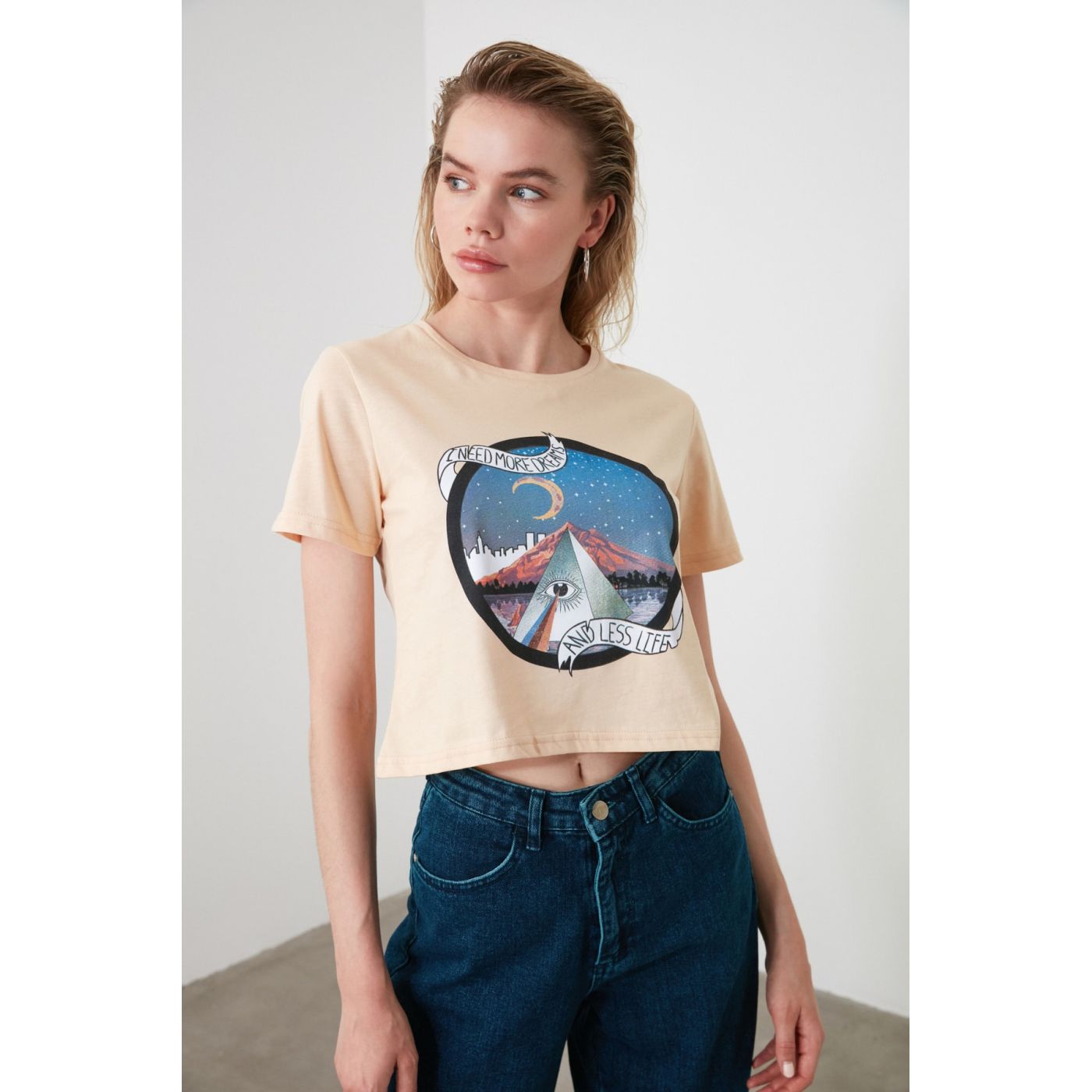 Trendyol Beige Printed Crop Knitted T-Shirt