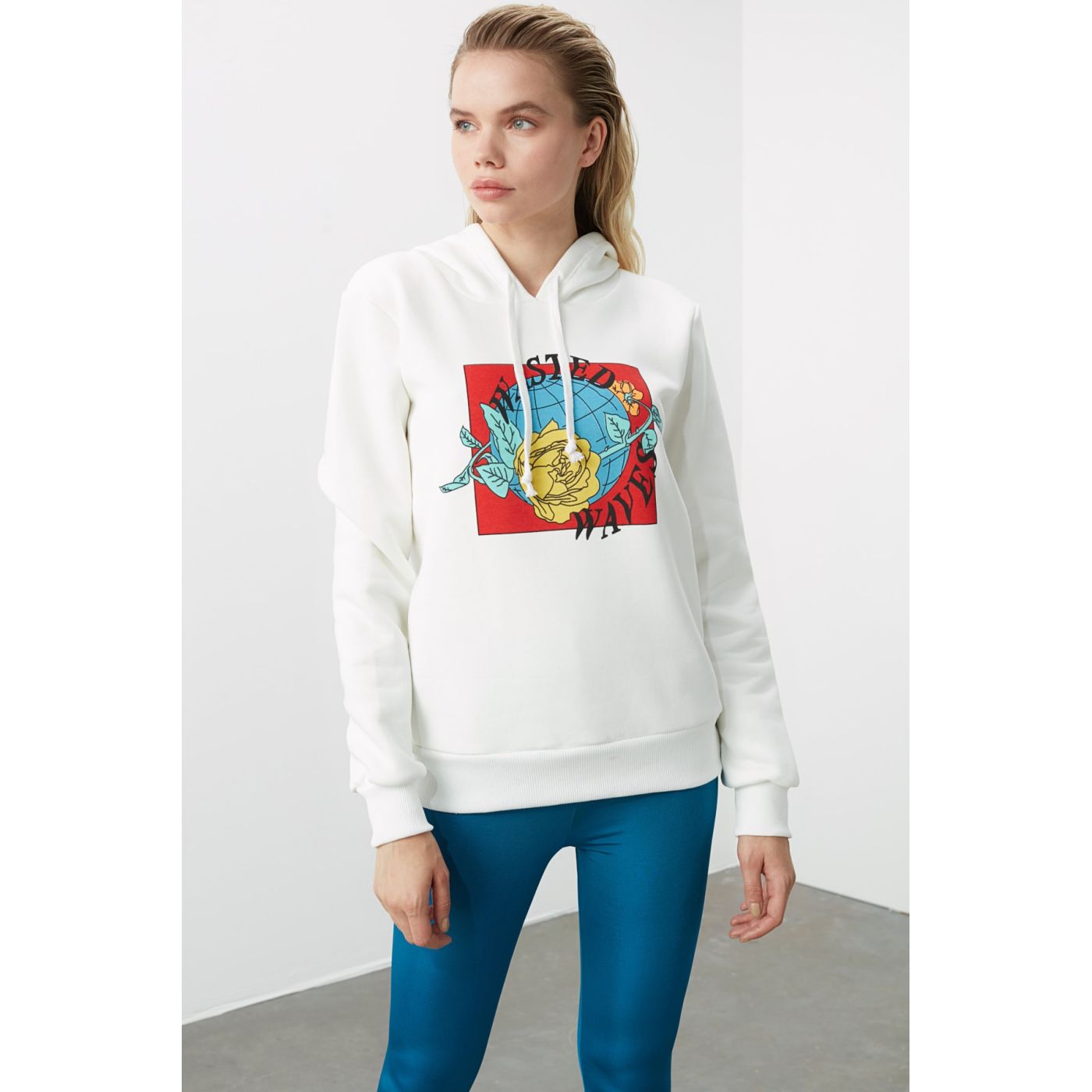 Trendyol White HoodprintEd Basic Knitted Sweatshirt