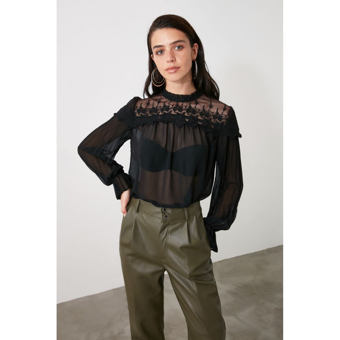 Trendyol Black Lace Detailing Blouse