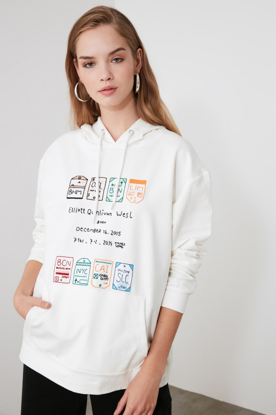 Trendyol Ekru Embroidered Boyfriend Knitted Sweatshirt