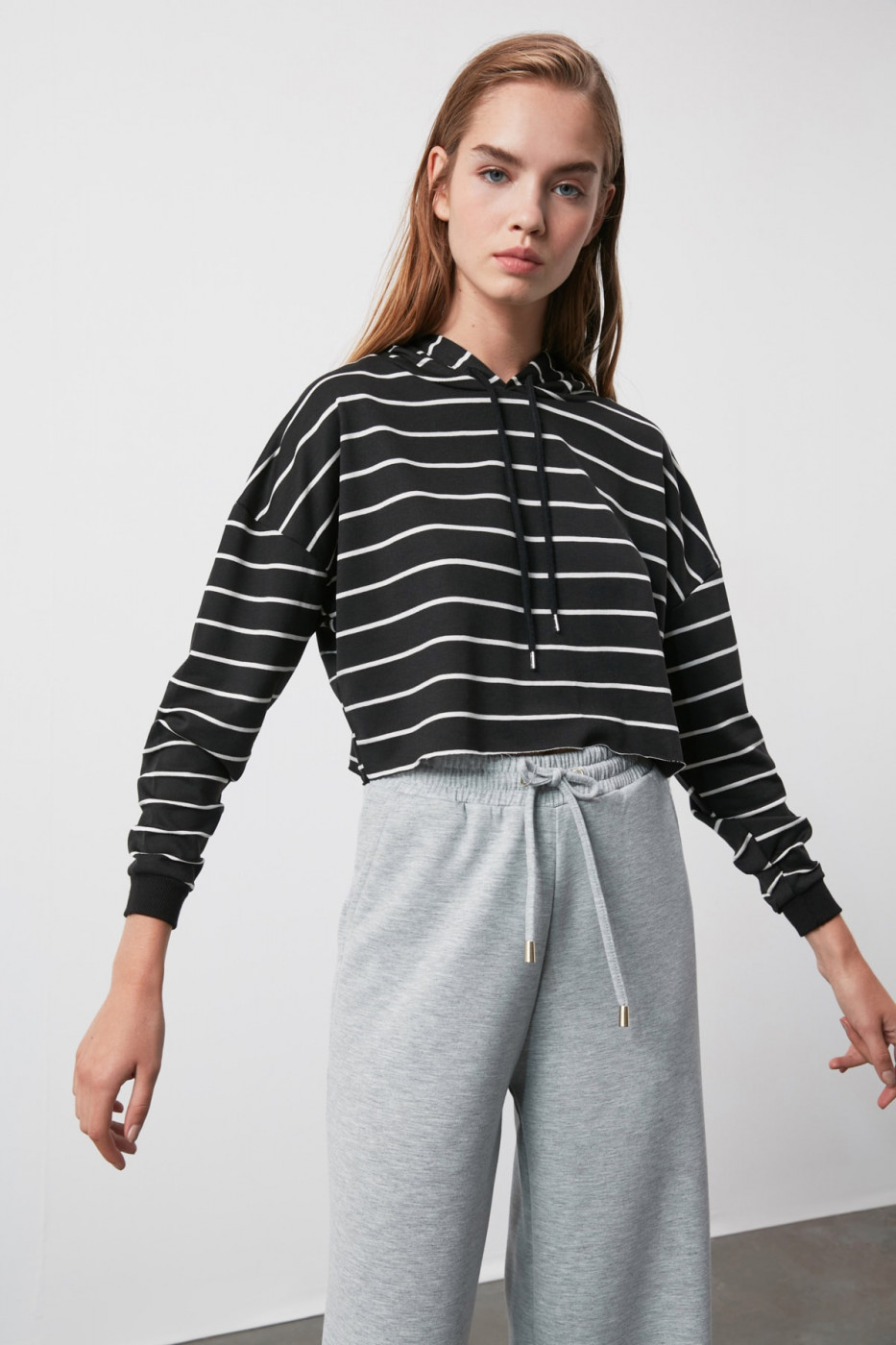 Trendyol Black Striped Crop Hooded Knitted Sweatshirt